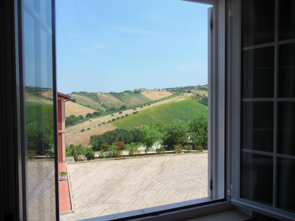 Fattoria Cerreto Hotel Mosciano SantʼAngelo Kamer foto