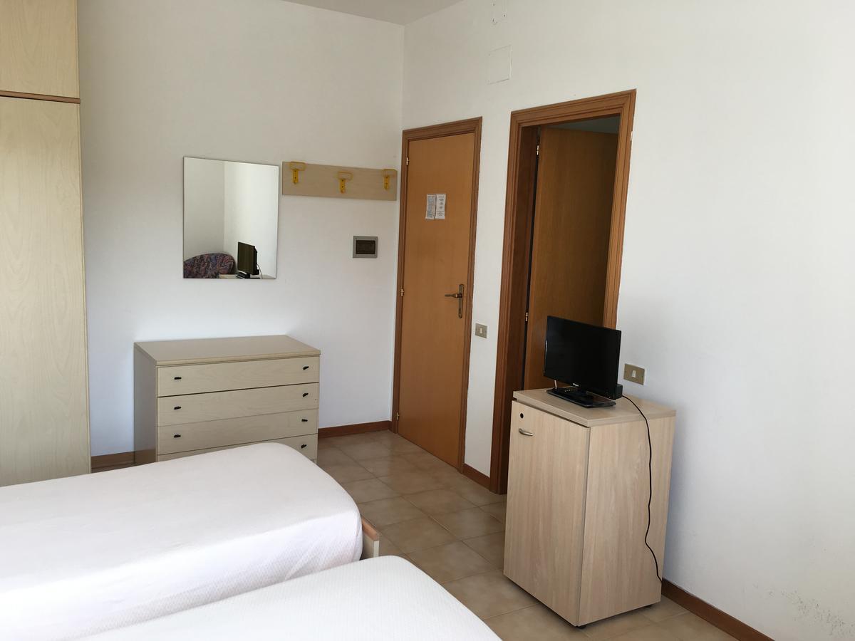 Fattoria Cerreto Hotel Mosciano SantʼAngelo Buitenkant foto