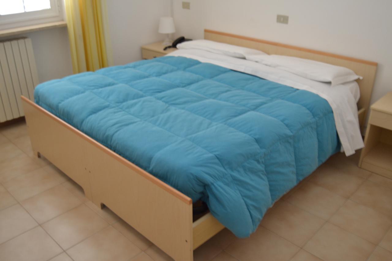 Fattoria Cerreto Hotel Mosciano SantʼAngelo Buitenkant foto
